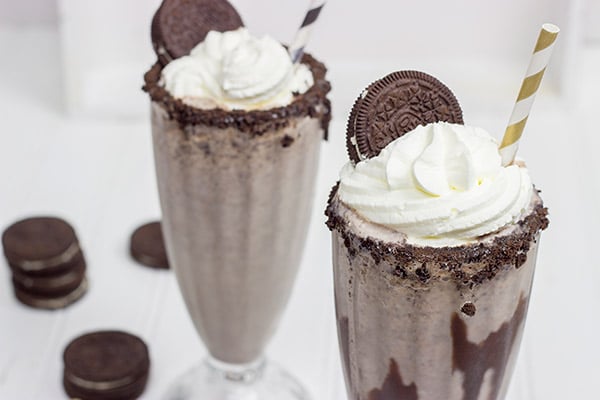 This classic Oreo Milkshake is quite simply one of the best summer desserts ever!