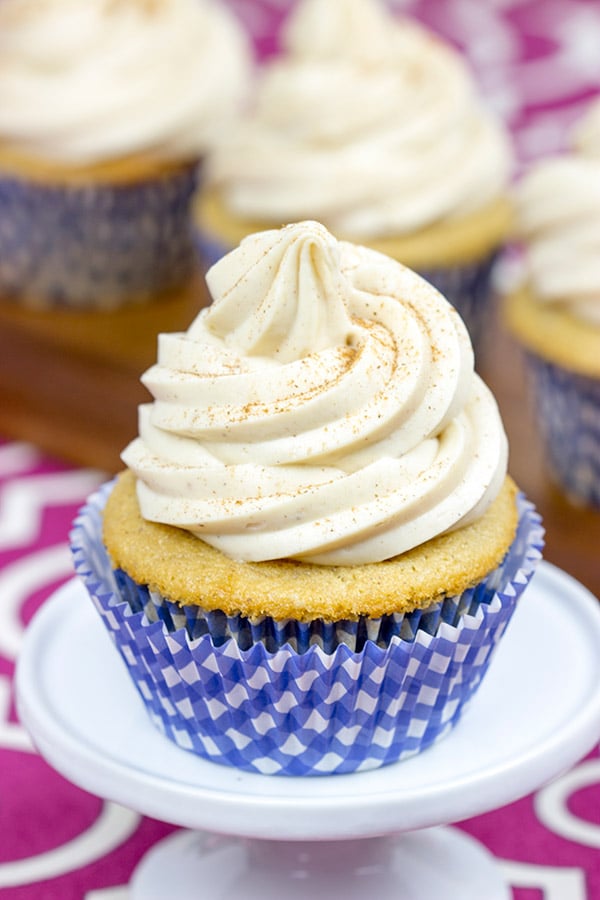 These Chai Tea Latte Cupcakes feature a tasty spiced cupcake topped with cinnamon cream cheese frosting...and they're delicious!!