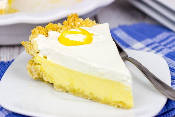 Atlantic Beach Pie | Saltine crust + lemon filling = perfect summer ...