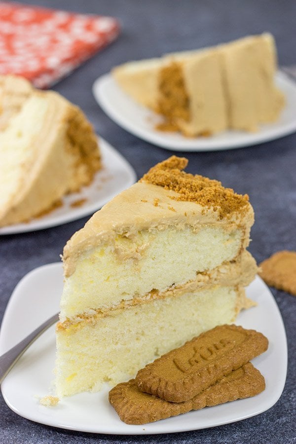 Cookie Butter Cake All the flavor of speculoos cookies...in cake form!