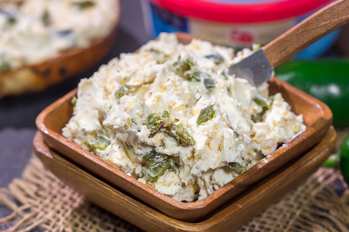 Add a kick to your morning with this homemade Jalapeño Cheddar Cream Cheese. Packed with roasted jalapeños and sharp cheddar cheese, this cream cheese is absolutely delicious!